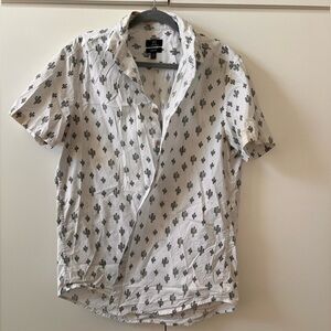 Slim fit medium men’s cactus shortsleeved button up